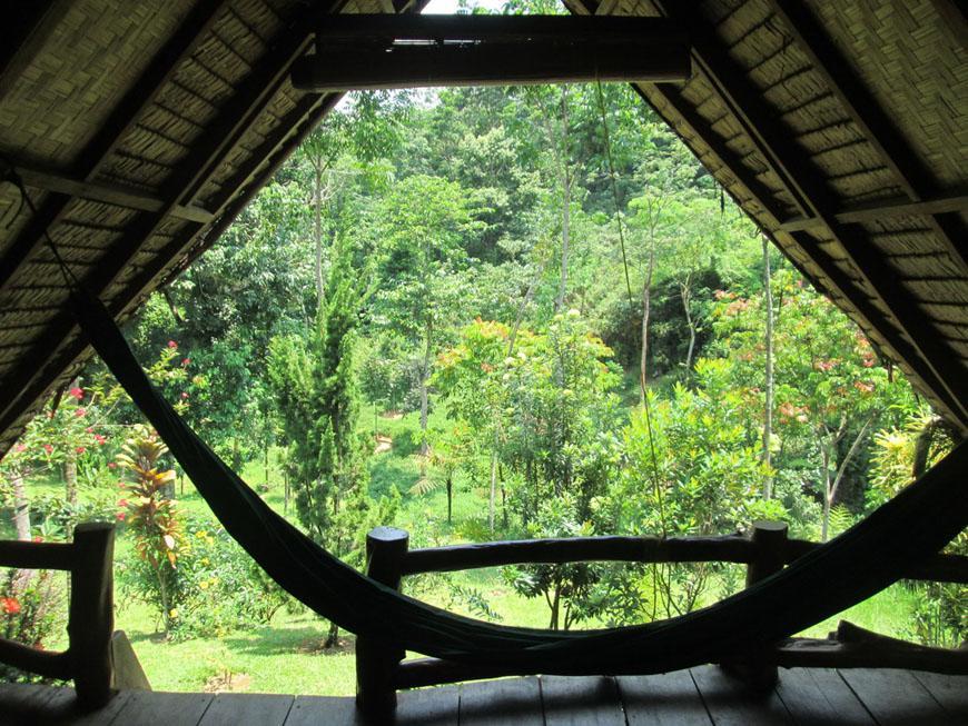 On The Rocks Bungalows, Restaurant And Jungle Trekking Tours Lodge